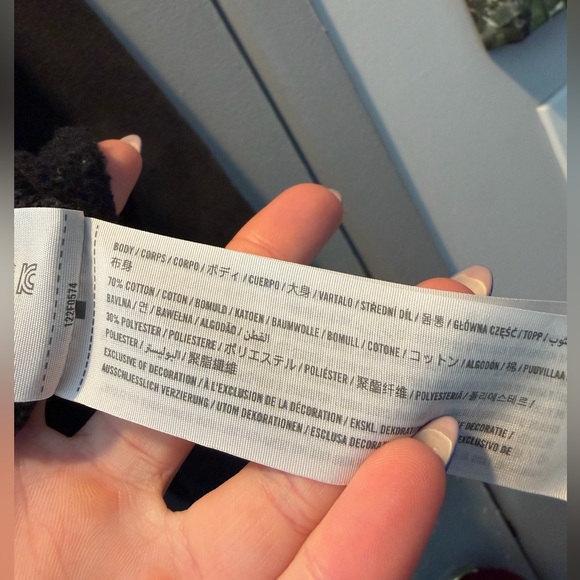 A&F washed black crew neck - Picture 10 of 11